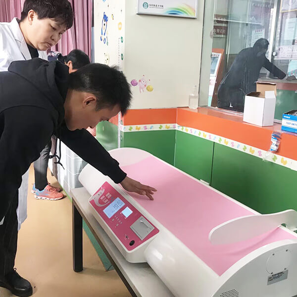 1-24042GK339 婴儿身高体重秤
